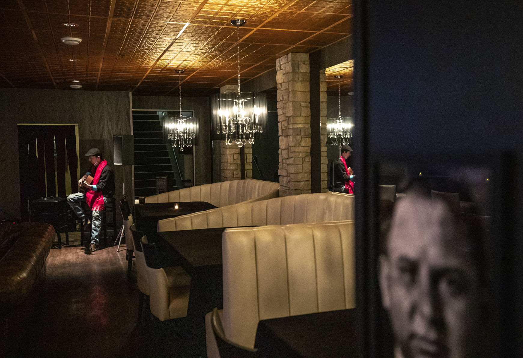 Mob Bar 9